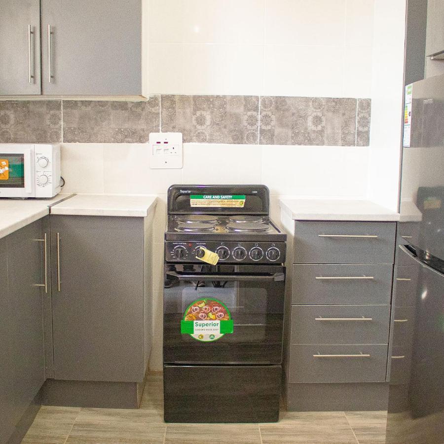 R Executive Apartments Хараре Екстериор снимка