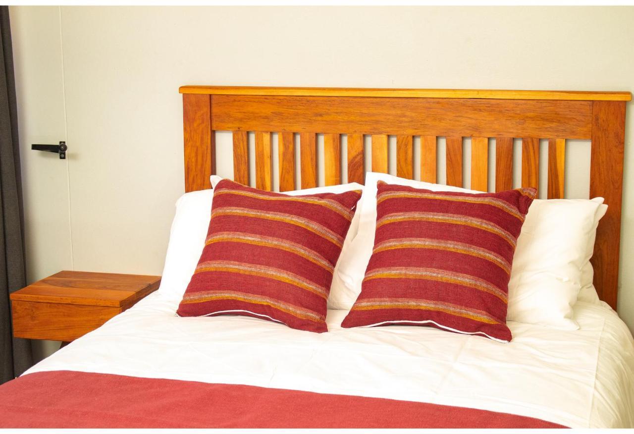 R Executive Apartments Хараре Екстериор снимка
