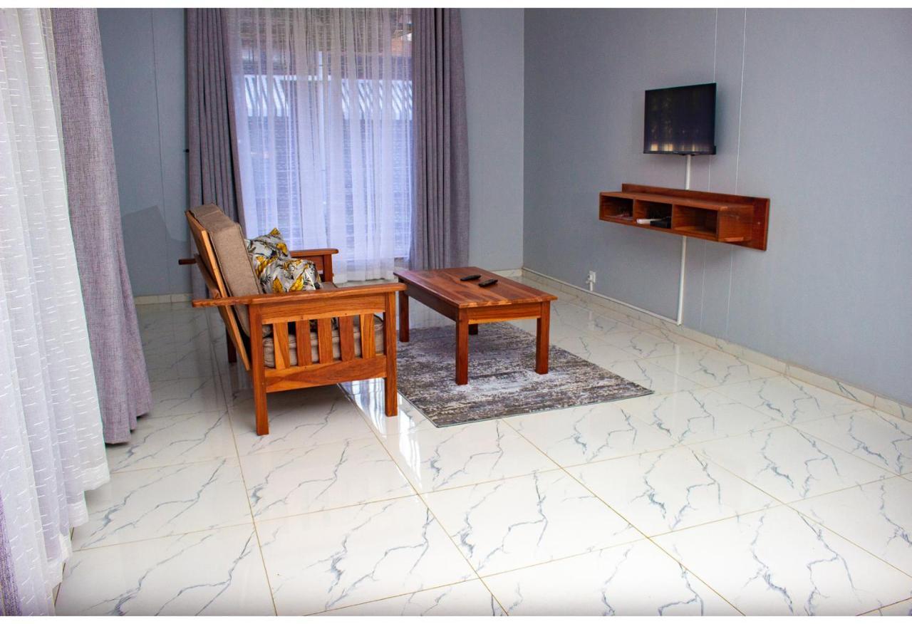 R Executive Apartments Хараре Екстериор снимка
