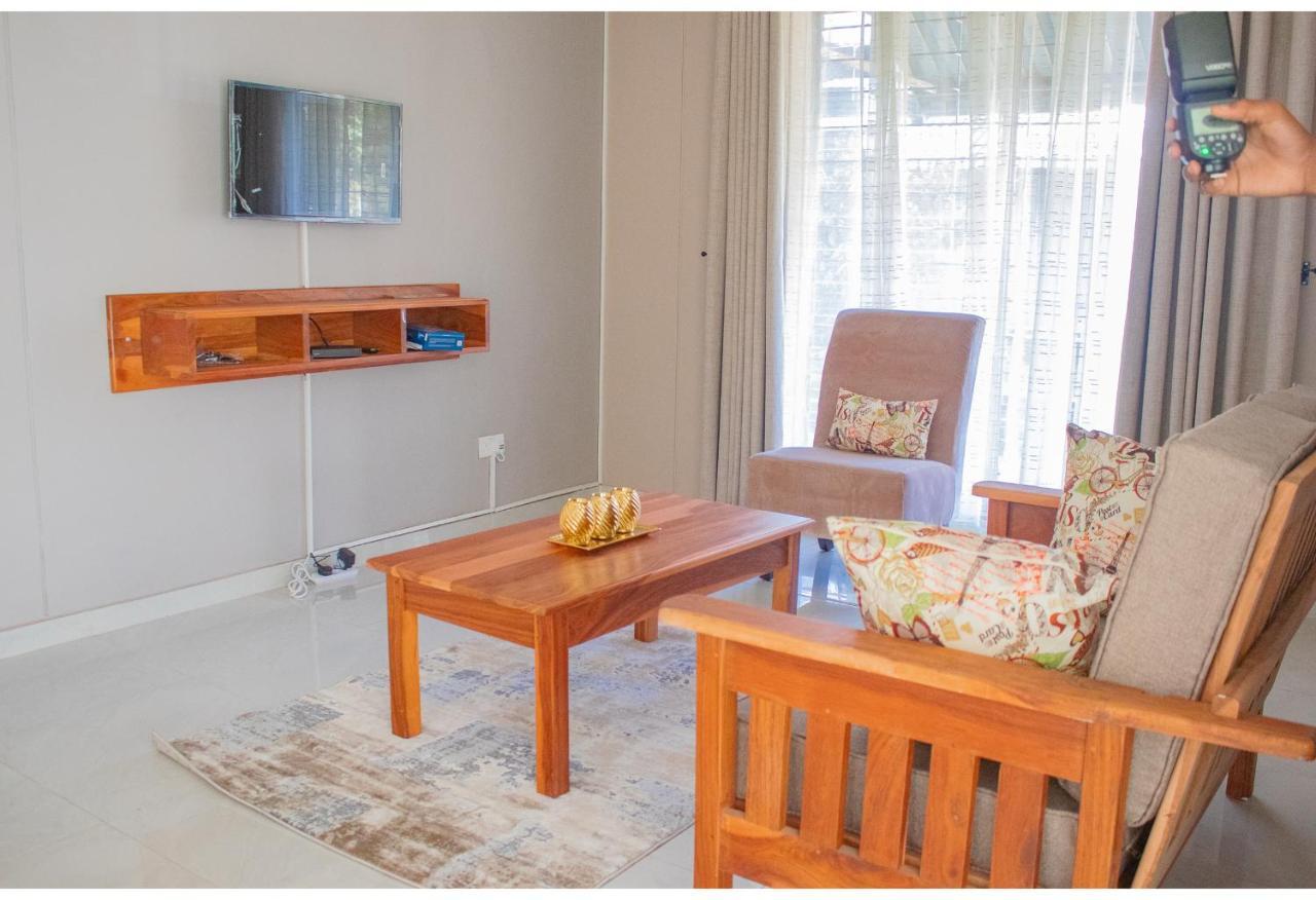 R Executive Apartments Хараре Екстериор снимка