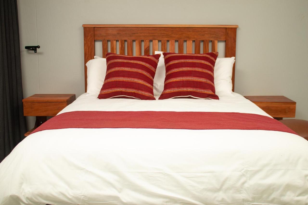 R Executive Apartments Хараре Екстериор снимка